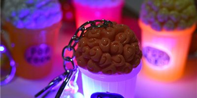 Creative personality cute LED lighted car keychain (1)