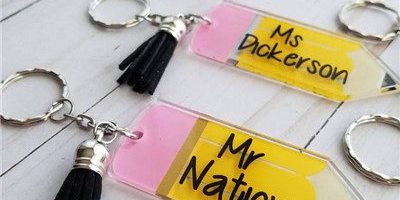 Pencil-shape-teacher-appreciation-gift-acrylic-keychain-5-400×400