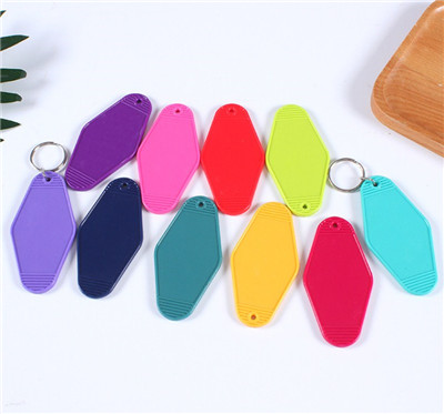 Plastic colorful keychain with message | keychain manufacturers