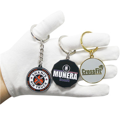 Popular zinc alloy logo hard soft enamel golden keychain (2)