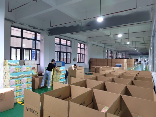 Keychain Packing and Export Carton Area